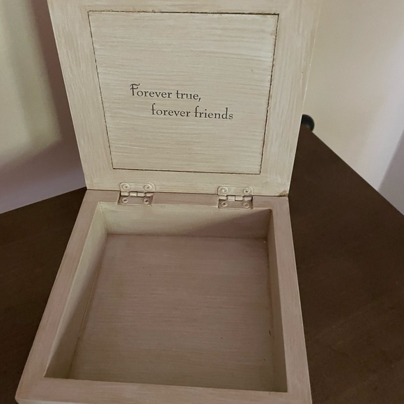 Willow Tree “Friendship” Keepsake Box - Picture 2 of 5